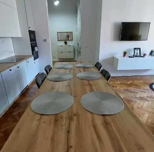 Bonjour Bezplatny Parking Lägenhet *