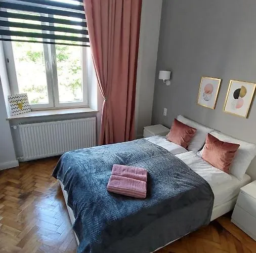 Lägenhet Bonjour Bezplatny Parking Łódź