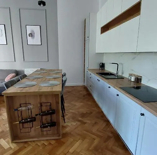 Bonjour Bezplatny Parking Lägenhet Łódź